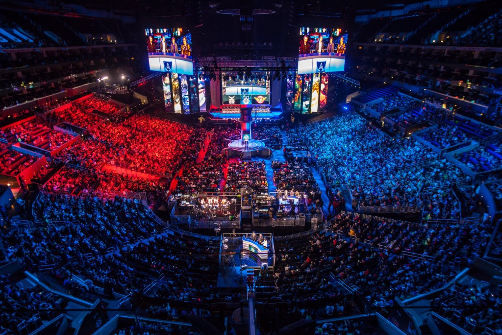 league-of-legfaker-of-skt-t1-atlol-world-championship-at-the-staples-center-lol-world-championshipends-world-championships_0